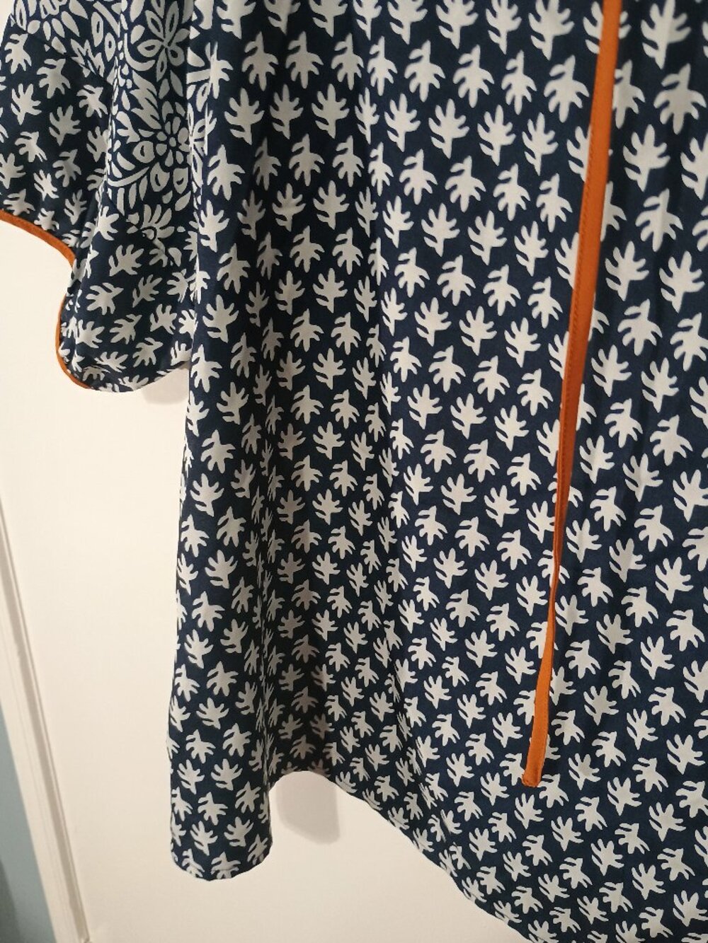SHEIN Curve 4XL Navy White Print Blouse Orange Trim Short Sleeve Plus Size Boho - Picture 5 of 9